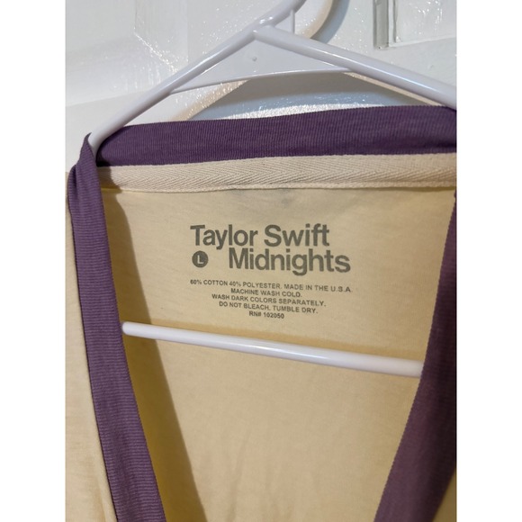 Taylor Swift Midnights Meet Me At Midnight T-Shirt Lavender Haze Tee New Large - Picture 3 of 3